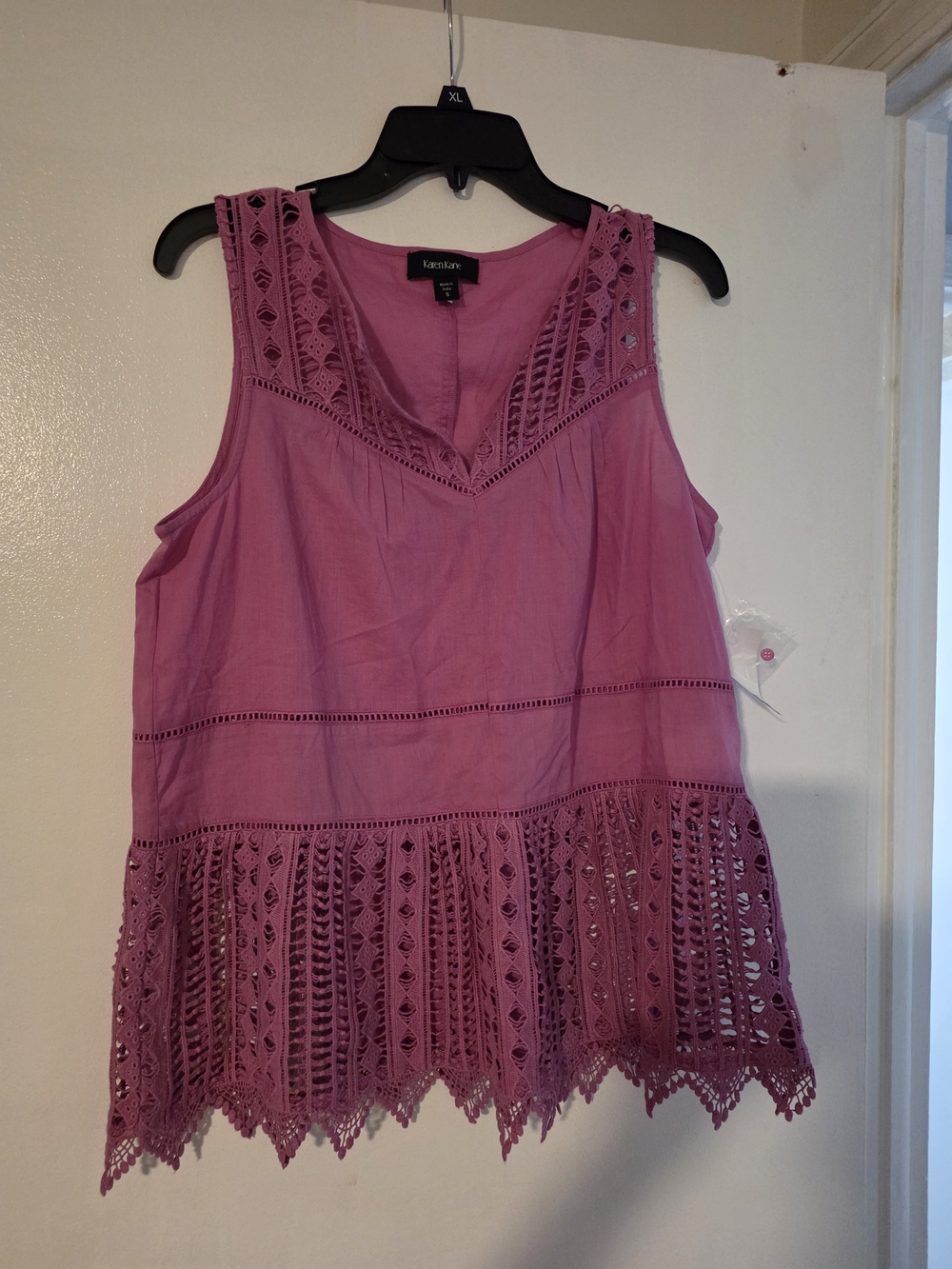 Karen Kane Pink Crochet-Trim Sleeveless Tank